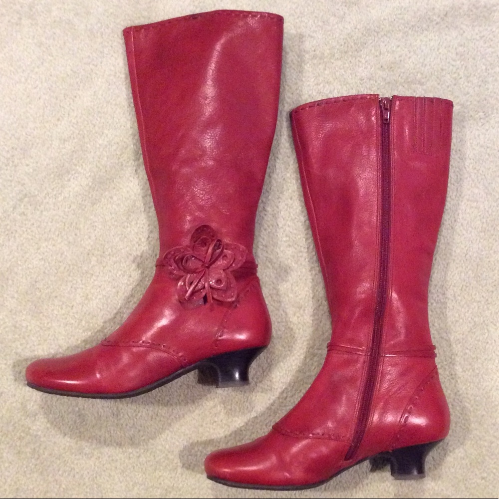 SALE! Biviel leather boots w/ kitten heels